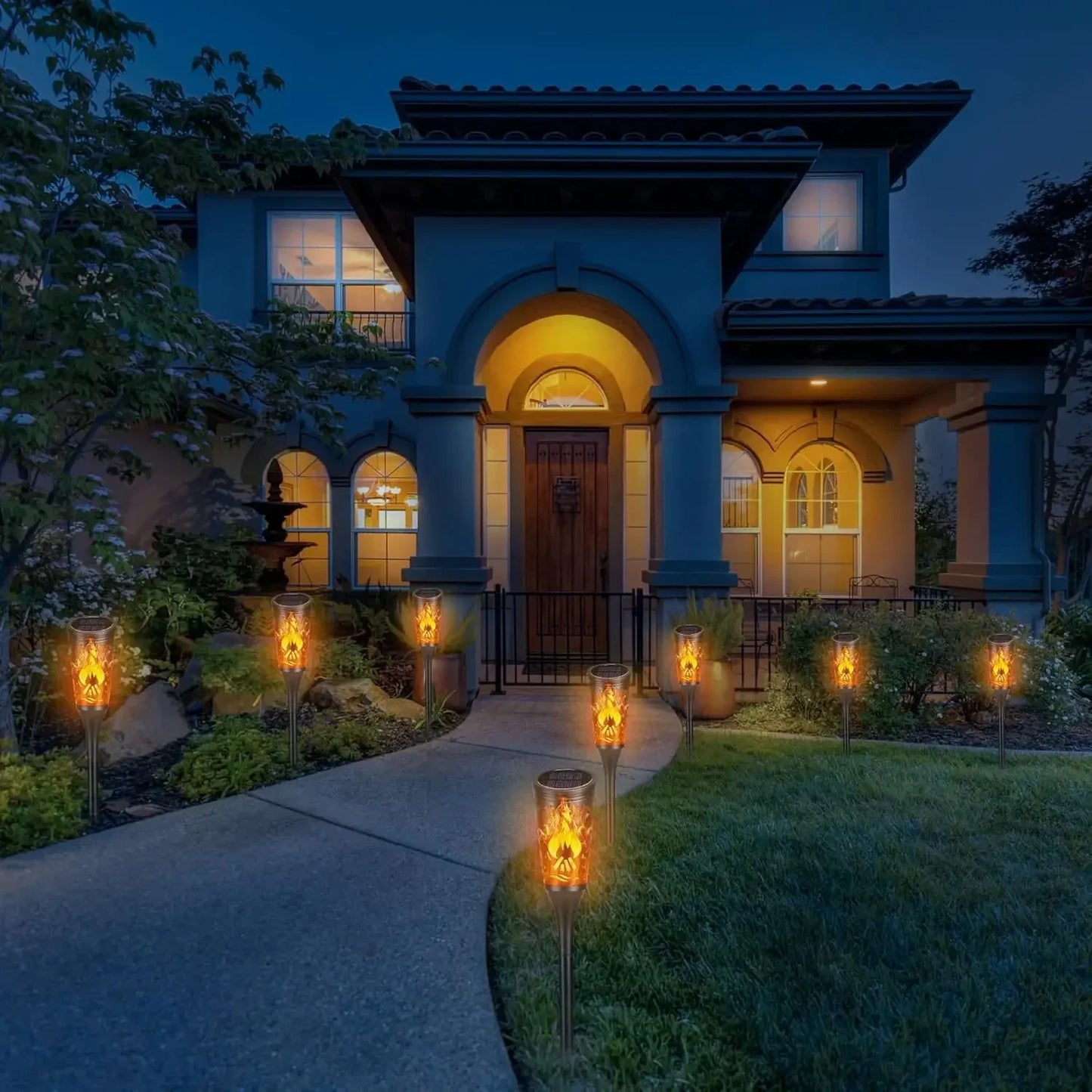 IP65 Waterproof Outdoor Solar Lights, Solar Flashlight with Flickering Flame for Outdoor Pathway Lawn Decoration